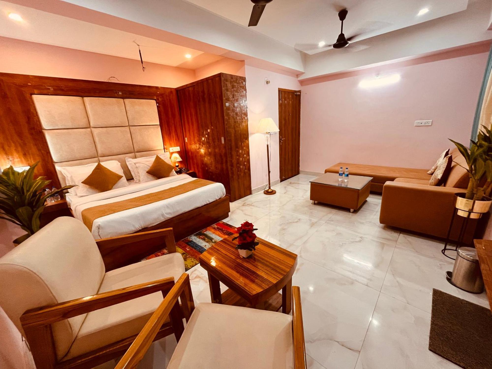 Hotel Golden Temple View By La Casa, Amritsar #Top Rated #Most Awarded #Swimming Pool #Prime Location #Luxury Rooms #Parking #Rooftop Cafe Exterior foto