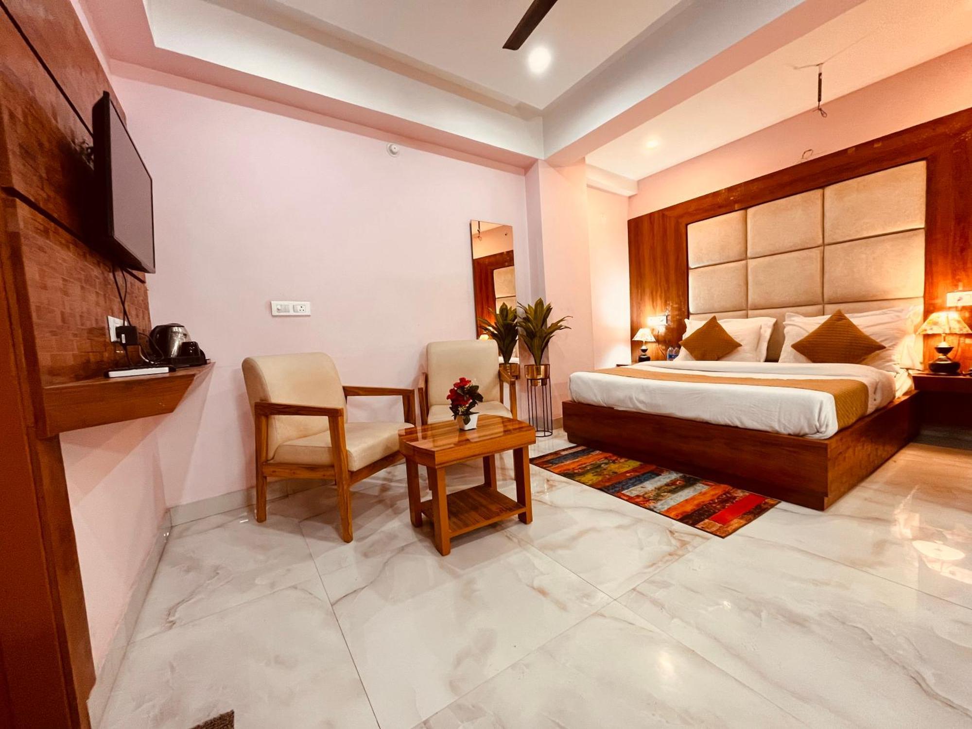 Hotel Golden Temple View By La Casa, Amritsar #Top Rated #Most Awarded #Swimming Pool #Prime Location #Luxury Rooms #Parking #Rooftop Cafe Exterior foto